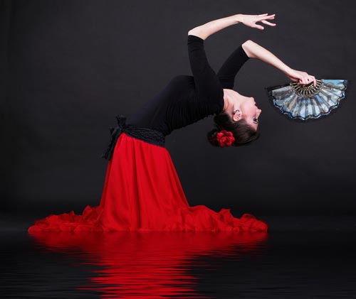 The Best Flamenco Shows In Madrid What To Do Flamenco Dancer Performing In Madrid